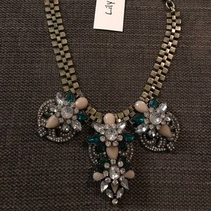 Huge statement necklace NWT